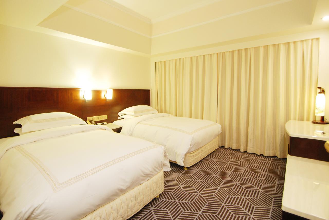 Overseas Chinese Friendship Hotel Guangzhou Bagian luar foto