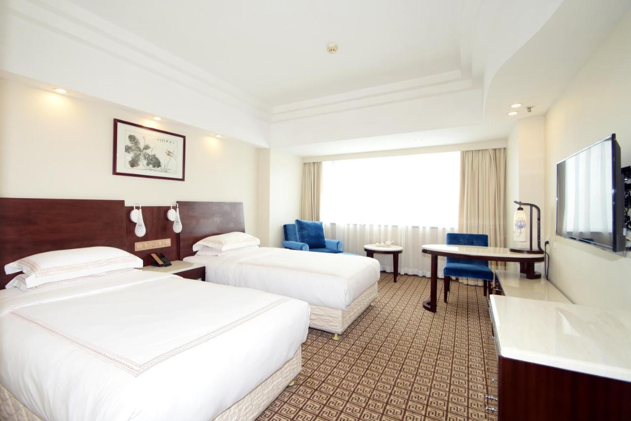 Overseas Chinese Friendship Hotel Guangzhou Bagian luar foto